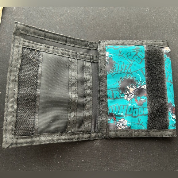 My Hero Academia Deku Velcro Wallet - Picture 4 of 6